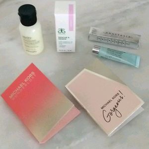 New with Tags Michael Kors Purfum Sample Bundle